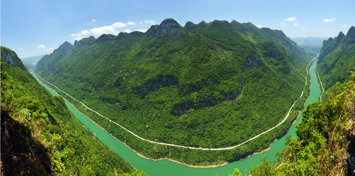 首页>玩转天峨>景区景点> 公园内的龙滩大峡谷,长15千米,深800—1000